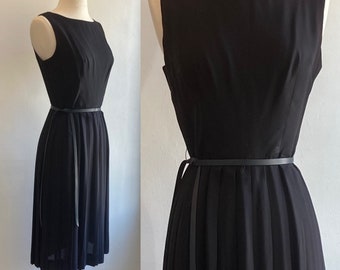 Classy Vintage 50s PLEATED SKIRT Dress / MINIMALIST Basic / Rayon Crepe