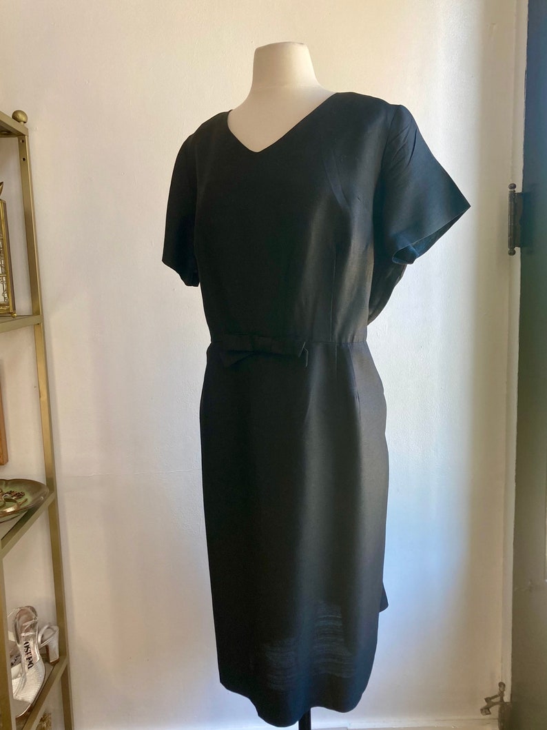 Vintage 50's COCKTAIL Dress / Linen / Little Black Dress Bow Detail / Volup / Designs by Lisa image 3