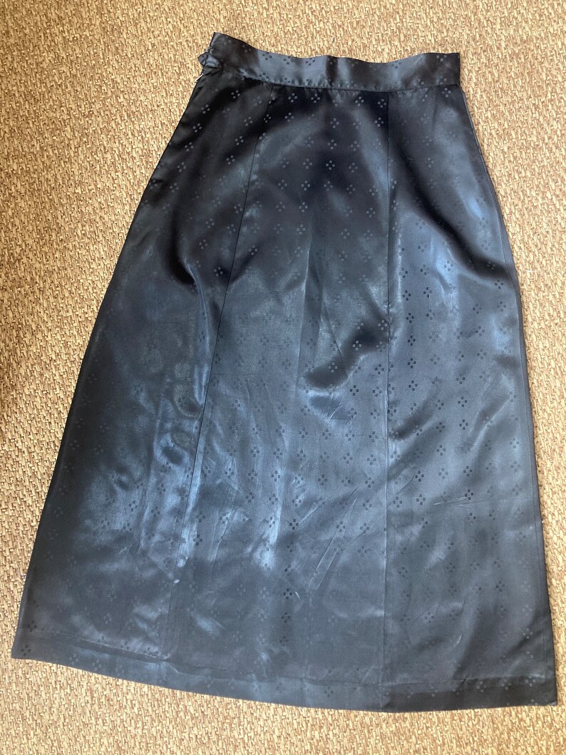 Vintage 40s Skirt / SATIN SILK EMBOSSED Dots / Midi Pencil Length / Side Metal Zip image 9