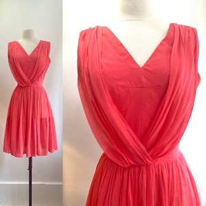 Vintage jaren 50 jurk / zomerjurk / katoengaas voile / watermeloenroze / mouwloos geplooid gedrapeerd lijfje + volledige rok / gay gibson