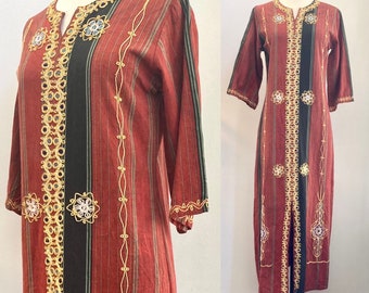 Vintage EMBROIDERED CAFTAN / Cotton Linen + Gold Thread / BELL Sleeves / Made in Pakistan