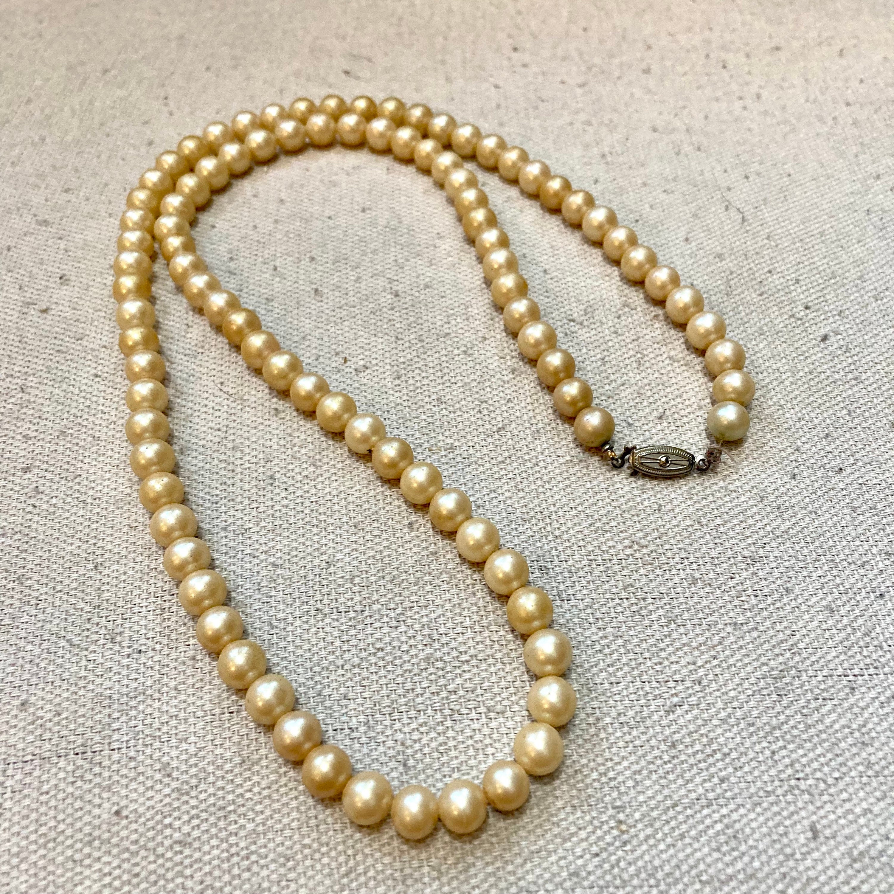 Vintage 40s 50s Faux PEARL NECKLACE / 30