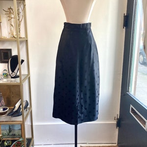 Vintage 40s Skirt / SILK EMBOSSED Squares / Midi Pencil Length / Side Metal Zip image 6