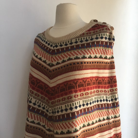 Vintage 70’s FAIR ISLE PONCHO / Wooden Buttons + … - image 2