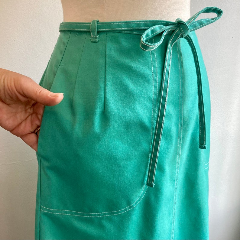 Vintage 70s Wrap Skirt / Seafoam Color Cotton Duck / WHITE Top Stitch Deep POCKETS / KORET image 4