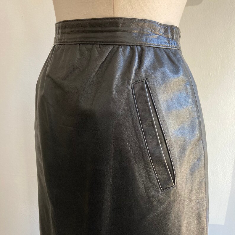 Vintage BLACK LEATHER Skirt / Leather Mini Skirt / POCKETS High Waist / Lined image 5