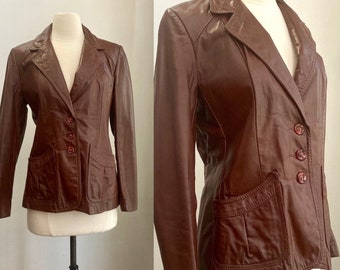 Vintage 70s BROWN Leather Jacket Blazer / BACK BUTTON Sash / Pleated Pockets / Three Button Closure