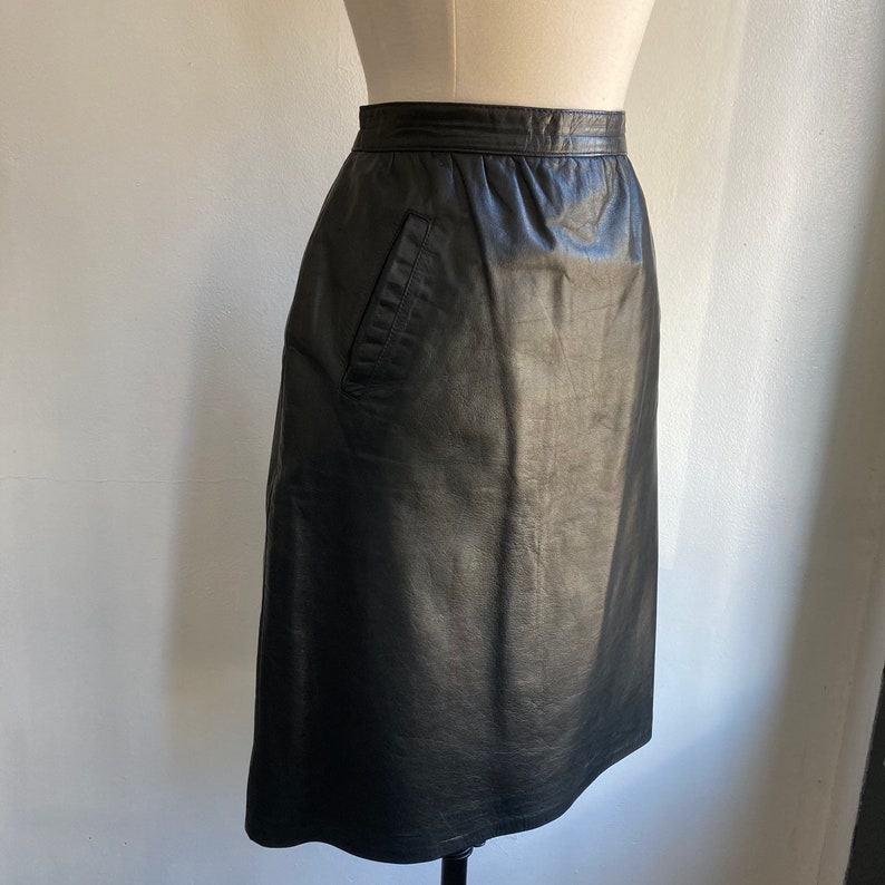 Vintage BLACK LEATHER Skirt / Leather Mini Skirt / POCKETS High Waist / Lined image 2