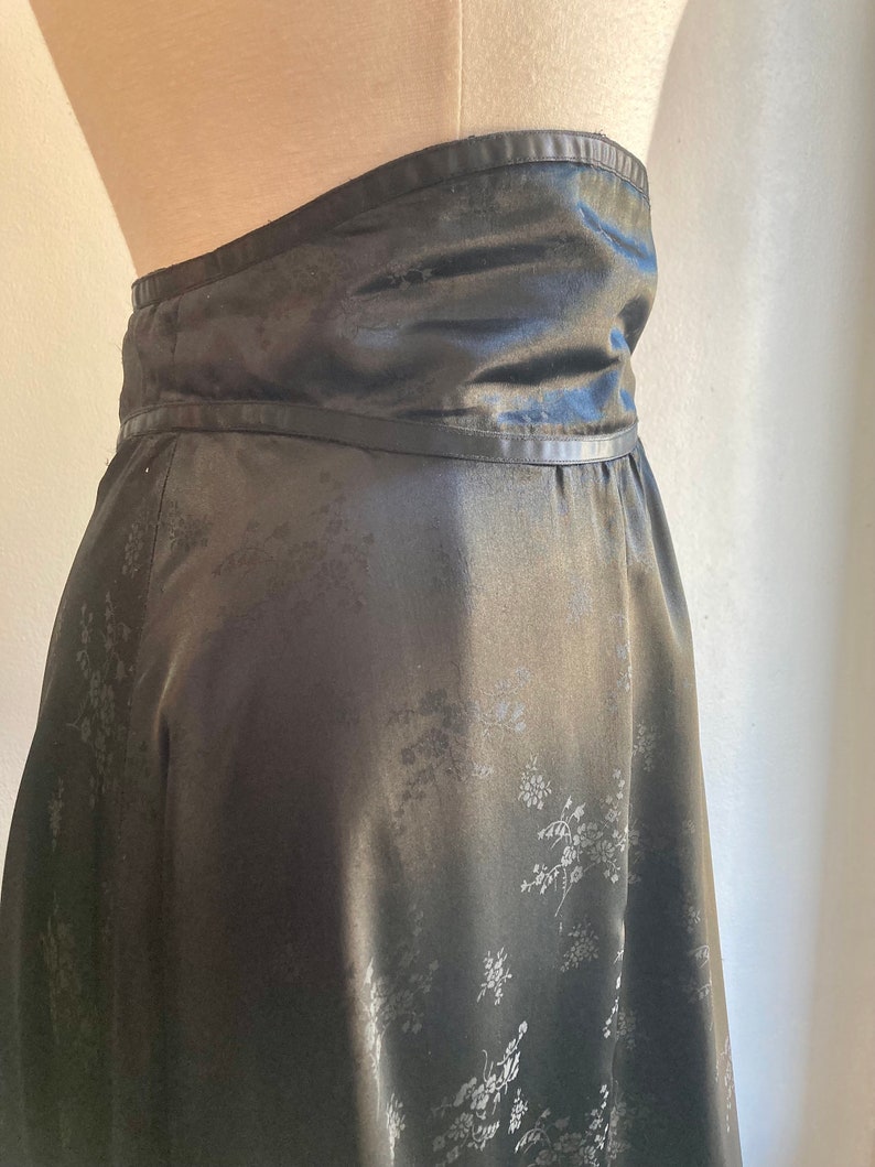 Vintage 80s Prairie Skirt / GUNNE SAX GUNNIES / Inky Black Silk Satin Lace / Corset Waist Ruffle Hem image 6