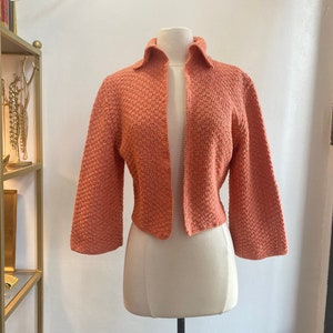Vintage 50s Cardigan Sweater Jacket Bolero / WAFFLE Weave GOLD LUREX Threads / Cropped Collar Wide Sleeves / Hand Knit image 3
