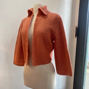 Vintage 50s Cardigan Sweater Jacket Bolero / WAFFLE Weave GOLD LUREX Threads / Cropped Collar Wide Sleeves / Hand Knit image 4