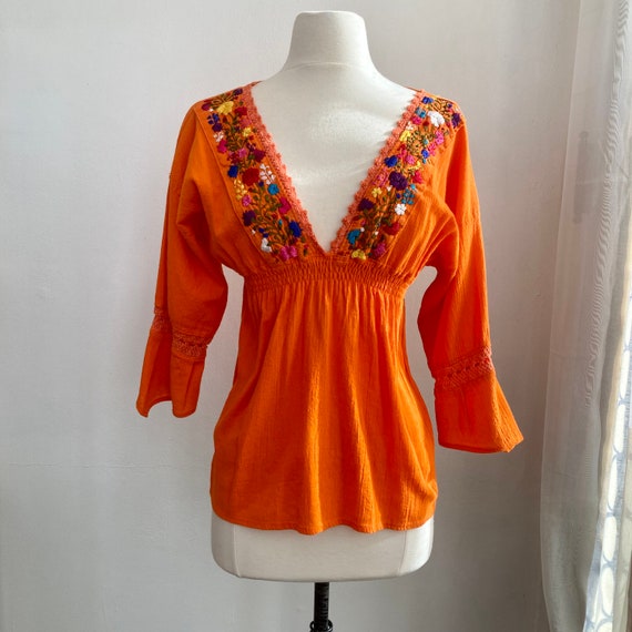 70's Vintage Mexican HAND EMBROIDERED Floral Gauz… - image 3