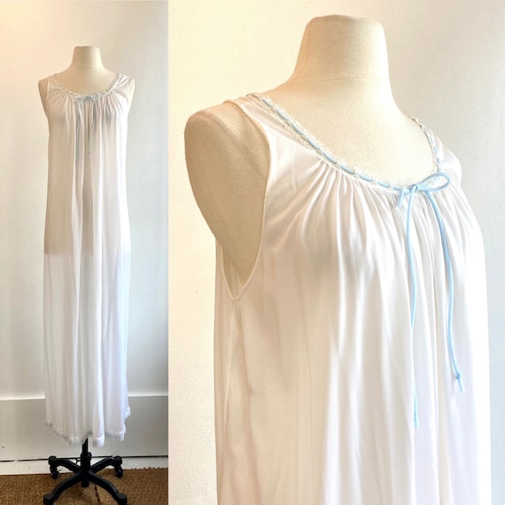 Lovely Vintage 50s 60s Dramatic DRAPED Nightgown … - image 1
