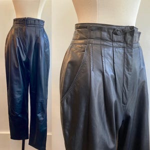 PANTALON EN CUIR vintage des années 70, 80 / Style pantalon / Taille haute froncée + plissé + poches avant amples / profondes + pas de poches arrière
