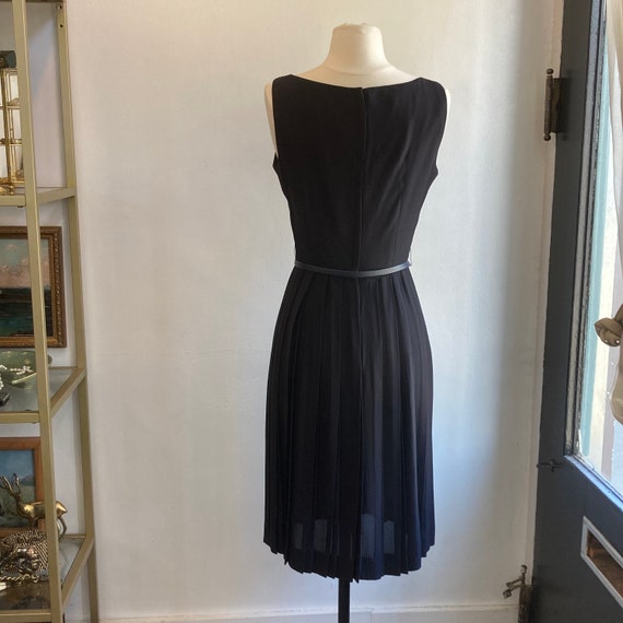 Classy Vintage 50s PLEATED SKIRT Dress / MINIMALI… - image 3