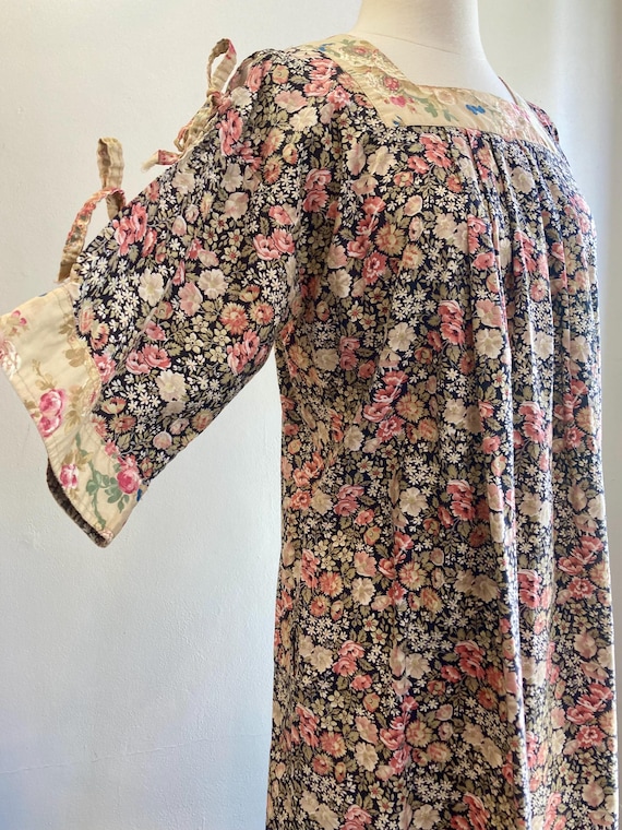 Vintage 70s Dress / Boho SMOCK Dress / Floral Cal… - image 4