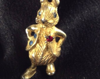Alice's I'm Late I'm Late for a very Important Date Vintage Costume Jewelry RABBIT Brooch / Pin