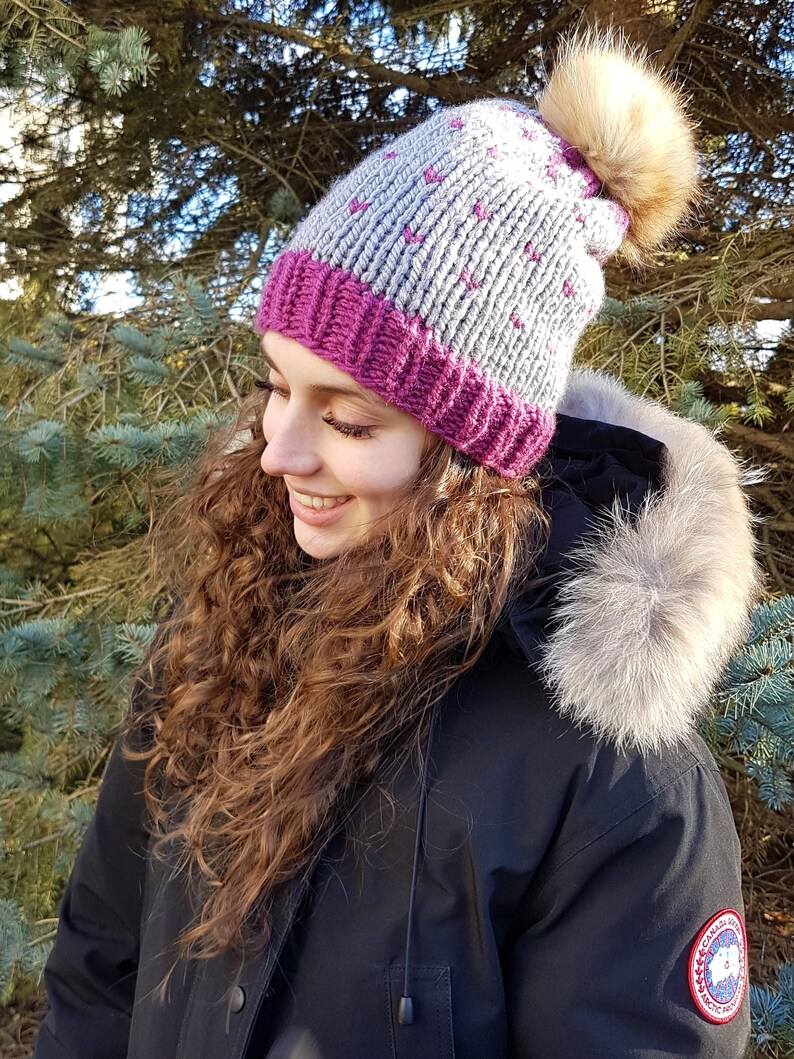 Winter Hat with removable fur pompom Hat Size Adult Tuque d/'hiver avec pompon d\u00e9tachable