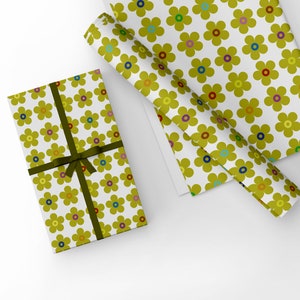 Daisies Flowers Design Multicoloured. Gift Wrapping Paper-Smaller Gift Wrap Size A3-(297x420mm) GP347
