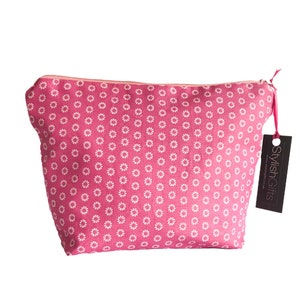 Unique Handmade Pink Daisy Cotton Cosmetic Bag. Limited Edition - UCB30