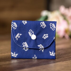 Monedero hecho a mano, tarjetero, minicartera para mujer, monedero infantil con 3 compartimentos. Diseño de corona de coronación en plata-CP23