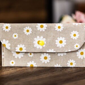 Handmade Purse, Wallet Card Holder, Women’s Wallet, Purse with inner Compartments. Daisy Design-CP48