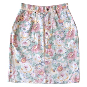 90s Pastel Floral Denim Pencil Skirt - Van Heusen - Size 6