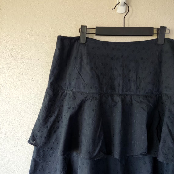 90s Black Eyelet Cotton Low Rise Tiered Skirt - S… - image 6