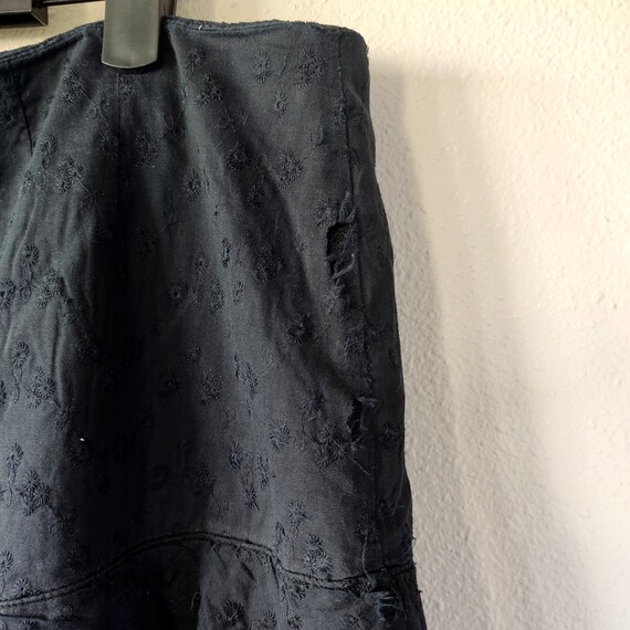 90s Black Eyelet Cotton Low Rise Tiered Skirt - S… - image 9