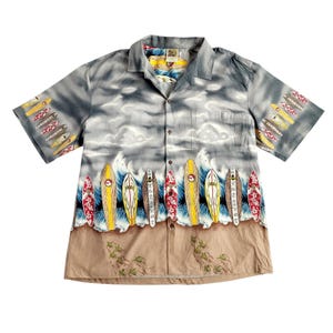 Trendy Hawaiian Shirt with Vintage Surfboards Print, Plus Size 3XL - Summer Beach Vibes