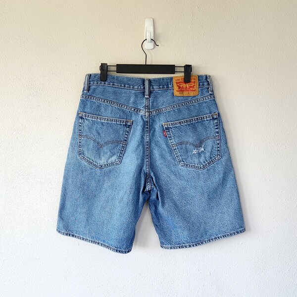 Vintage Levis 550 Denim Shorts Men Size 33 - Classic Blue Jean Style