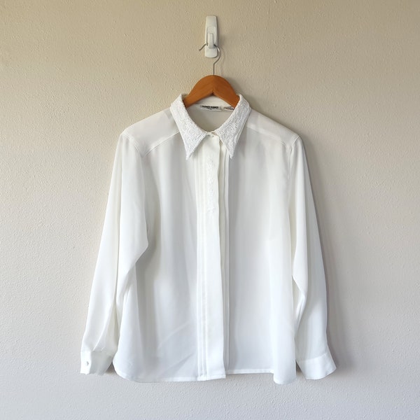 Classic White Pleated Blouse with Lace Collar - Vintage Button Up Top