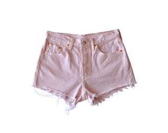 Levi's Pink Denim Shorts 29 Cutoff Shorts mit ausgefranstem Saum