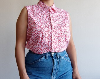 Retro 90s Sleeveless Button-Up Shirt with Red and White Floral Print