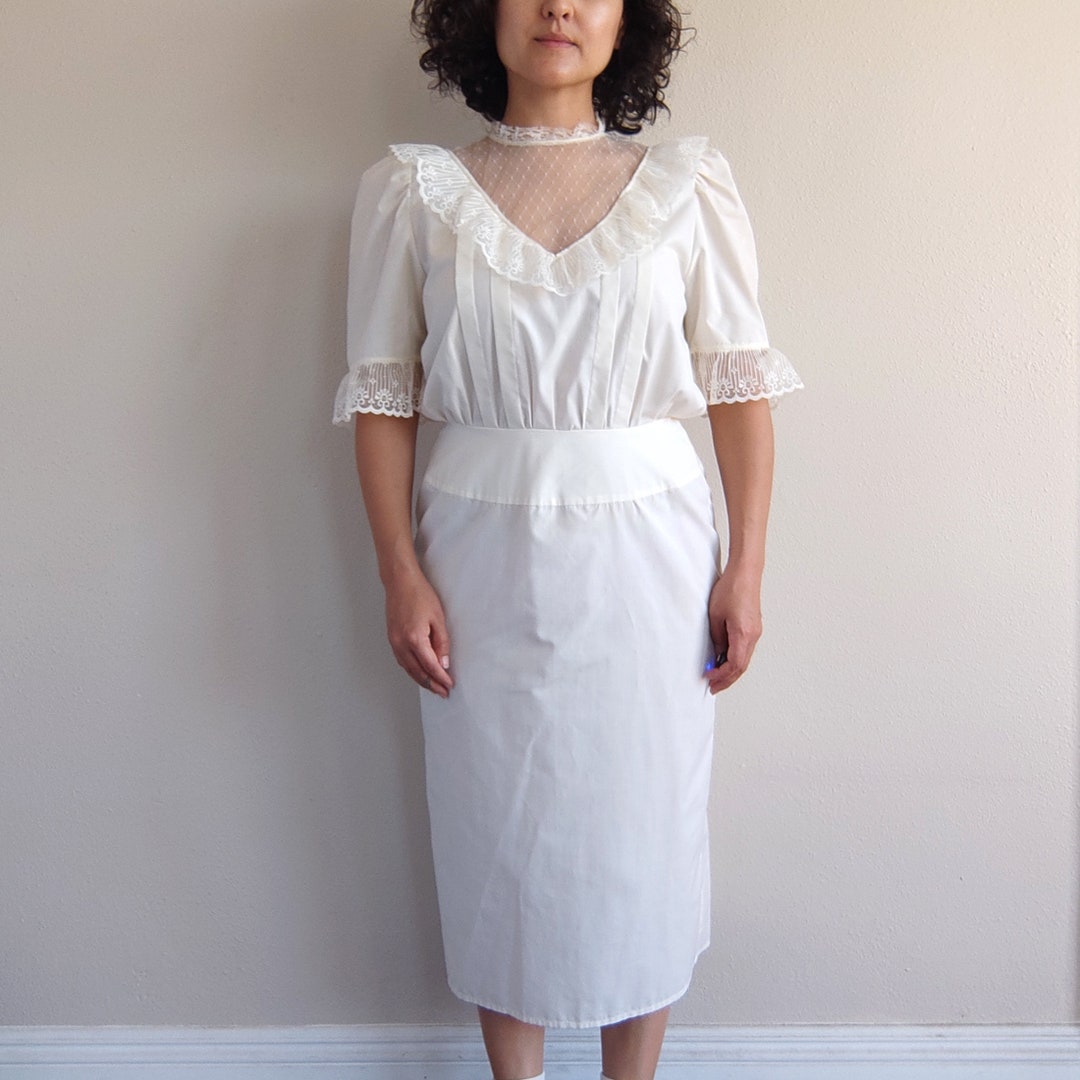 80's/90's Ivory Lace Collar Floral Button Down Dress main image 1