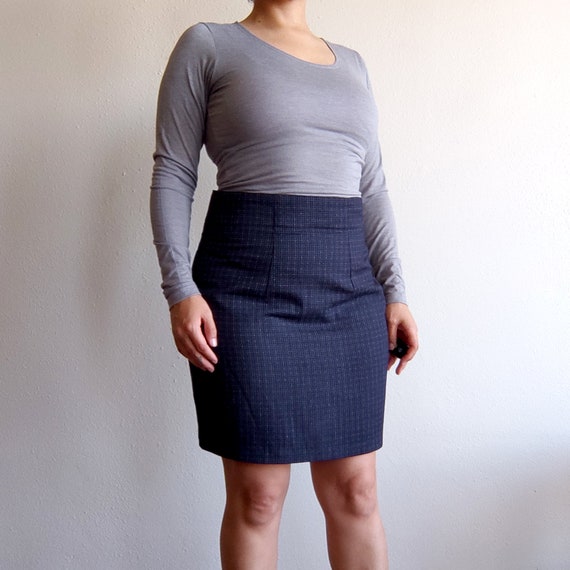 Classic 90s Navy Blue Plaid Mini Skirt - Vintage … - image 2