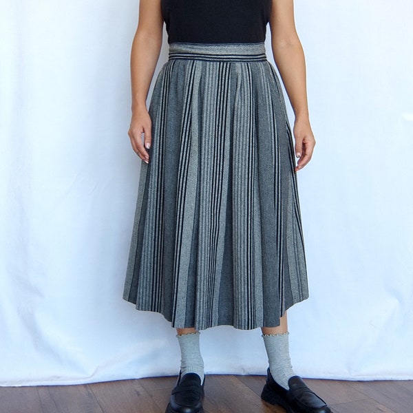dark gray striped pleated midi skirt with pockets size 28 waist
