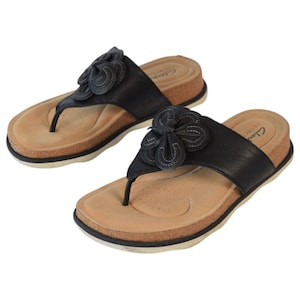 Clarks Brynn Style Black Leather Slip On Floral Sandals Size 6.5