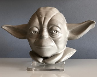 Master Yoda Concrete Head Sculpture, Concrete Yoda Bust, Star Wars Lover, Geek Gift, Yoda Figure Plexiglass Stand, Star Wars Home Decoration