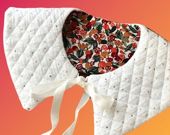 XL reversible quilted collar, white and flowers and berries, maxi removable Peter Pan collar