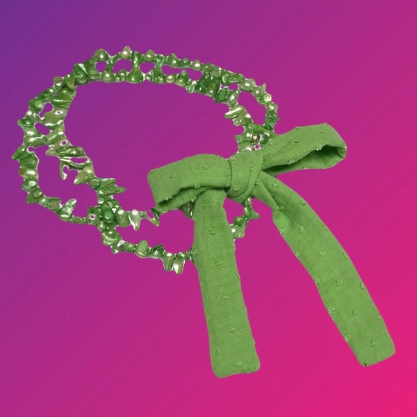 Sautoir vert en perles d'eau douce transformable en collier double rang avec ruban noeud