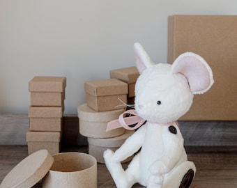 Plush Mouse Sewing Pattern and Instructions.