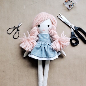 Ragdoll pattern and tutorial in English. 15&quot; tall