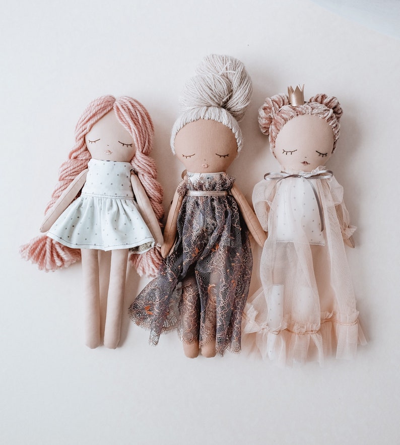 Princess doll sewing pattern with 3 hairstyles, 3 dresses, 4 face templates detailed instructions in English image 1