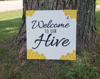 Letrero de bienvenida a nuestra colmena, letrero de madera, decoración de abejas, letrero de abejorro