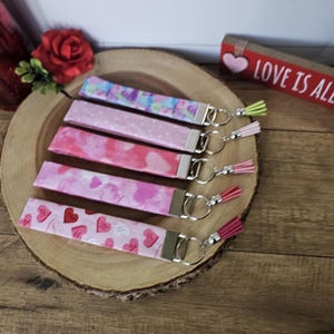 fabric keychain key fob wristlet valentine heart love valentine&#39;s day galentine&#39;s day