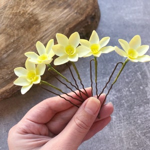 Daffodil flower hair piece  Light yellow flower hair pins