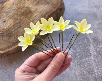 Daffodil flower hair piece  Light yellow flower hair pins