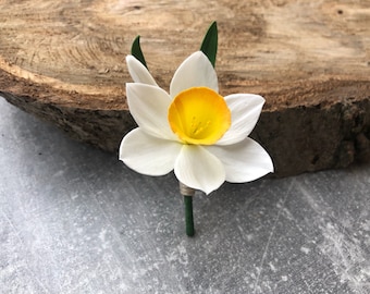 White daffodil rustic boutonniere Groomsmen buttonhole Daffodil wedding buttonhole flower Real touch daffodil