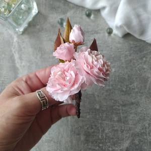 新郎用の桜のブートニア 桜のブートニア